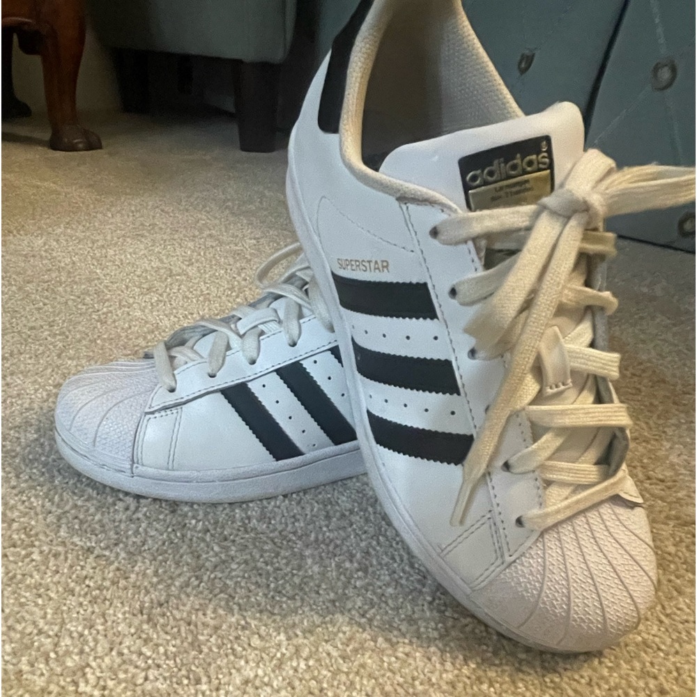 Adidas Superstar Sneakers.  W size 7.5. M sz 5.5.Slightly worn,great condition.